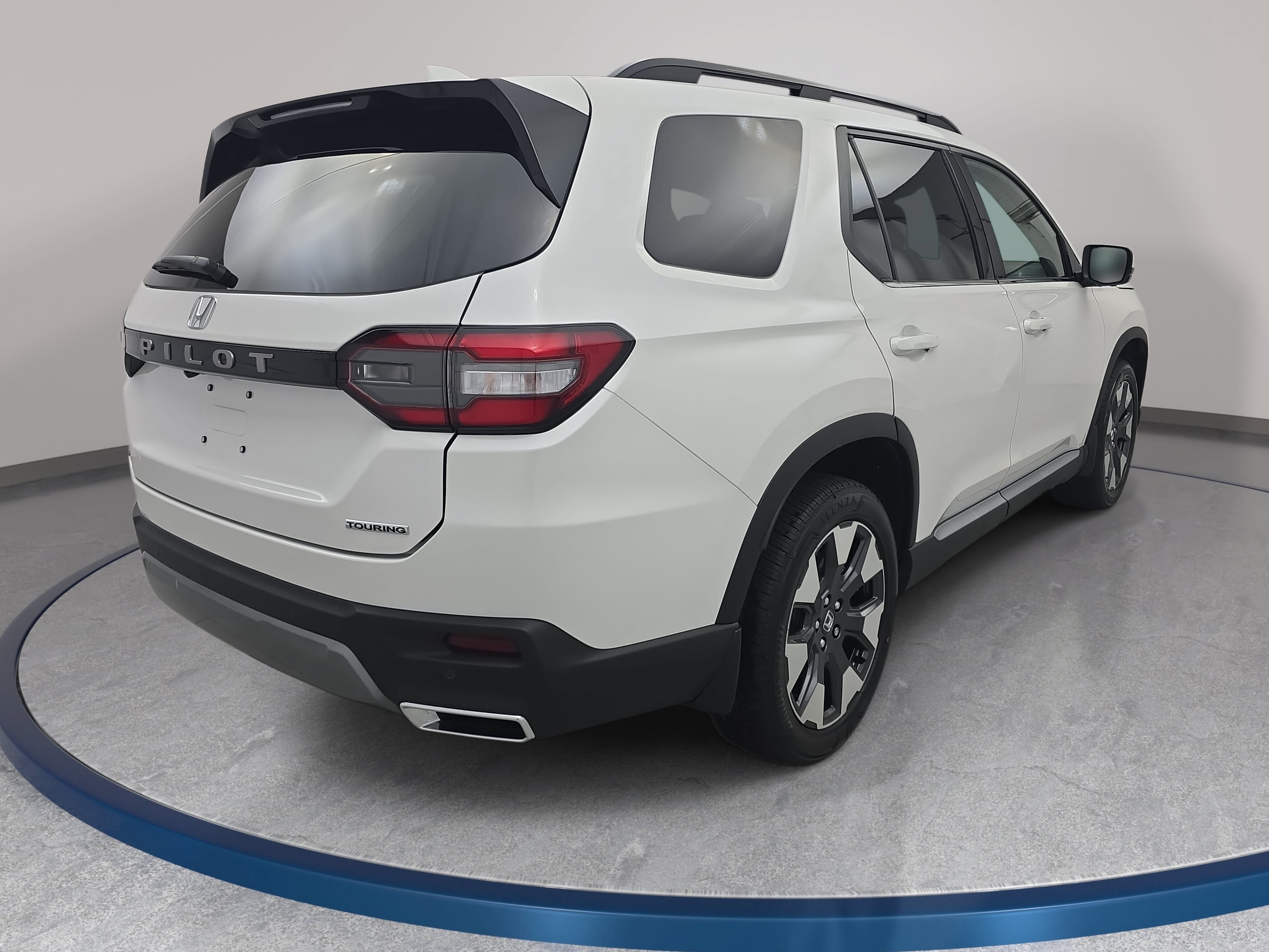 New 2026 Honda Pilot Touring image 5