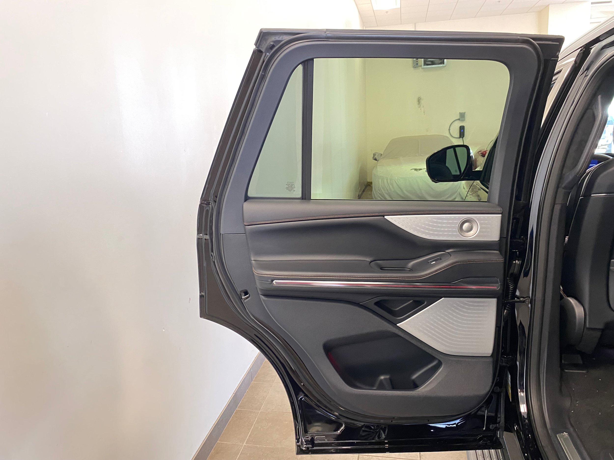 New 2027 Lincoln Navigator Black Label AWD/4WD image 11