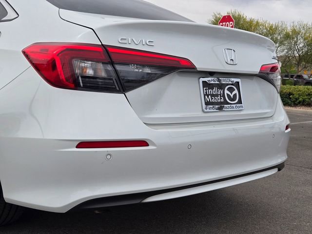 Used 2023 Honda Civic Touring image 5