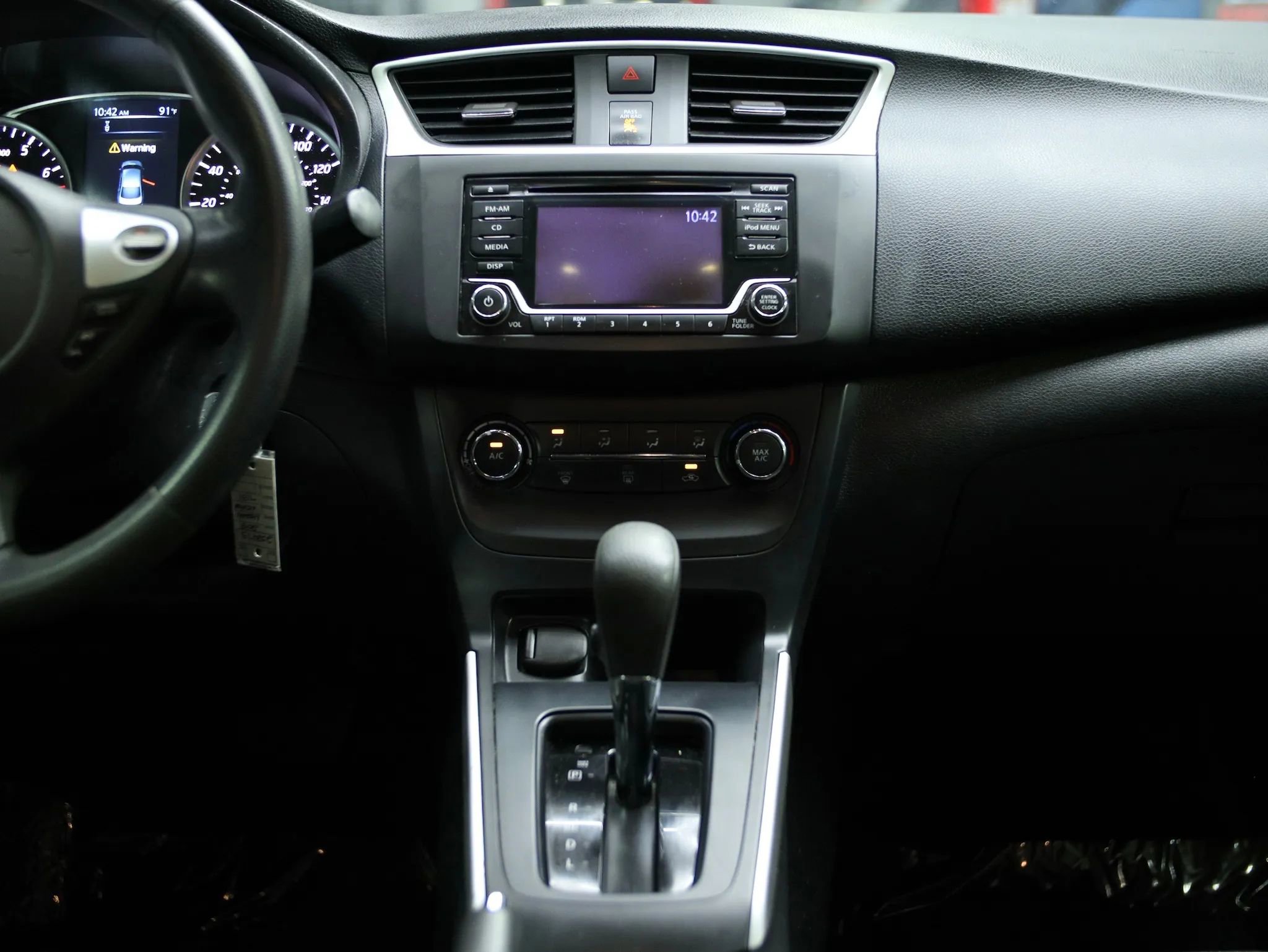 Used 2018 Nissan Sentra S image 32