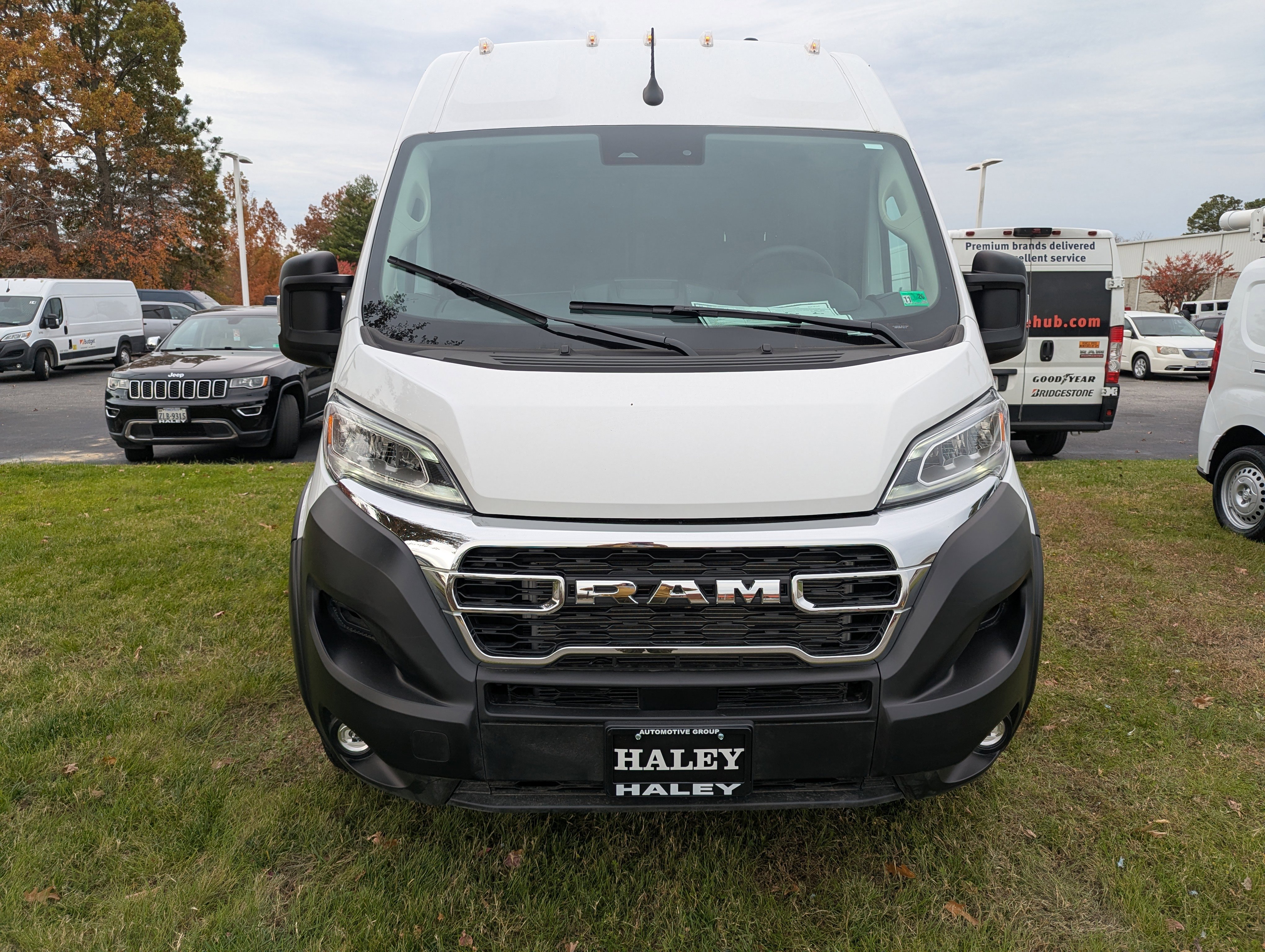 New 2026 RAM ProMaster 1500 w/ Quick Order Package 22G SLT image 3