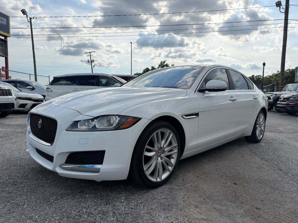 Used 2016 Jaguar XF Prestige AWD/4WD image 1