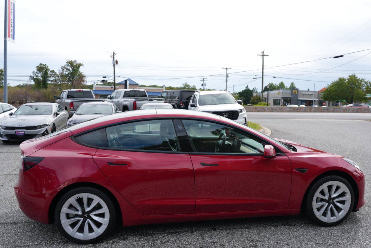 Used 2022 Tesla Model 3 Standard Range RWD image 4