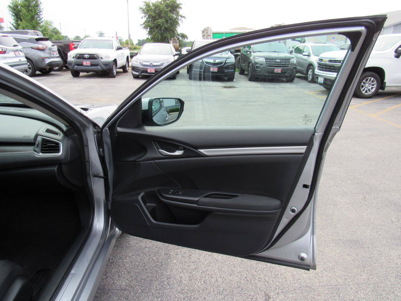 Used 2019 Honda Civic LX image 25