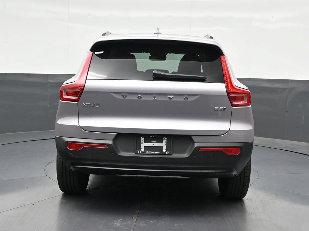 New 2026 Volvo XC40 B5 Plus w/ Climate Package AWD/4WD image 4
