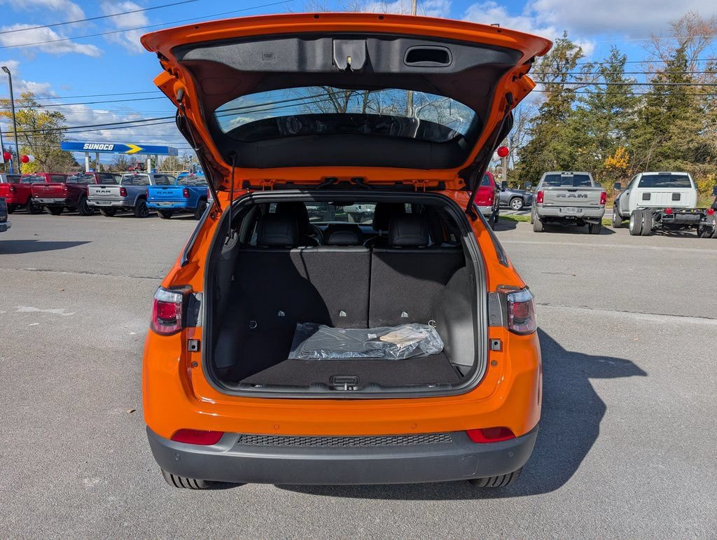 New 2026 Jeep Compass Limited AWD/4WD image 11