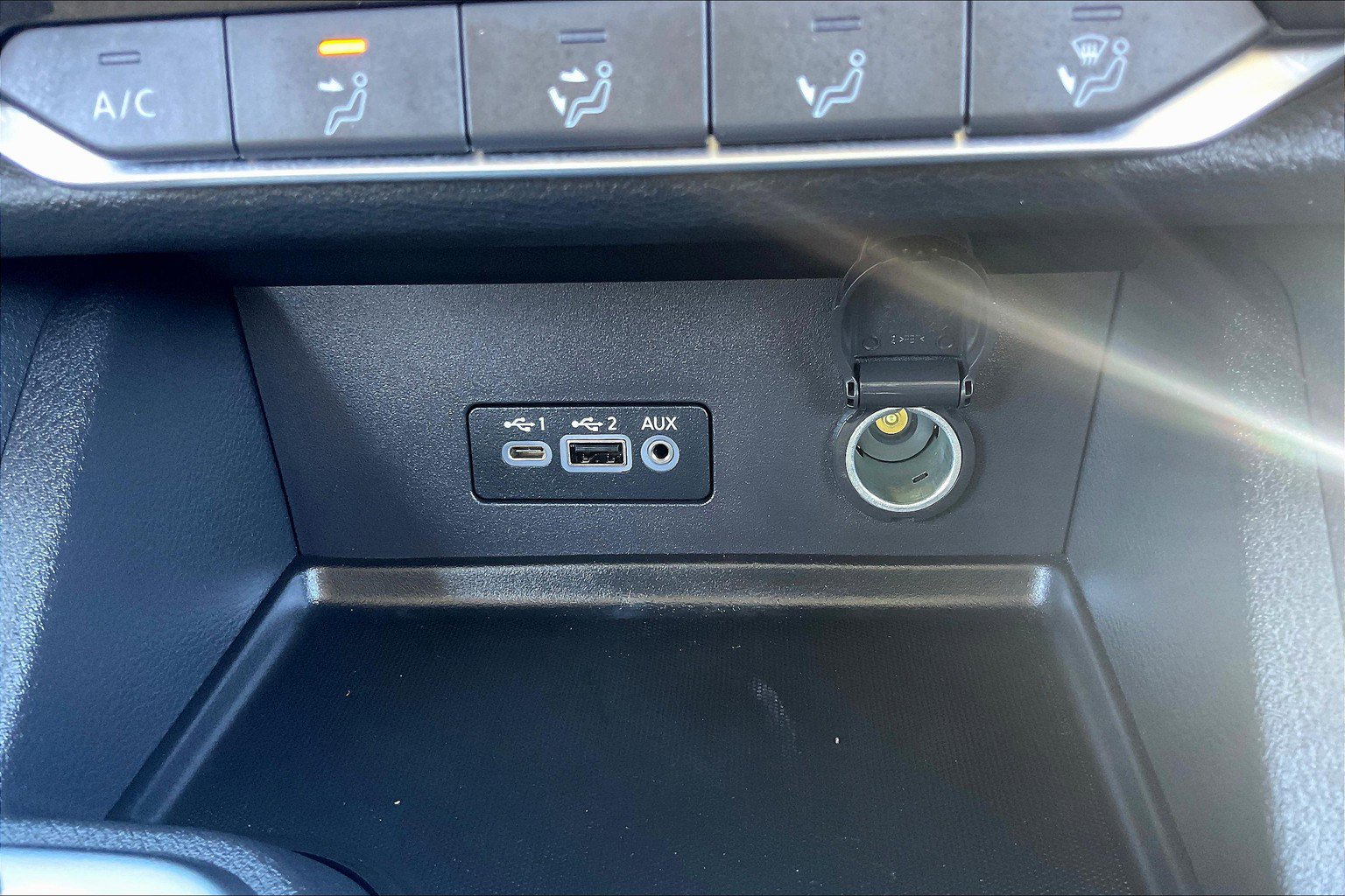 Used 2023 Nissan Sentra SV FWD image 38