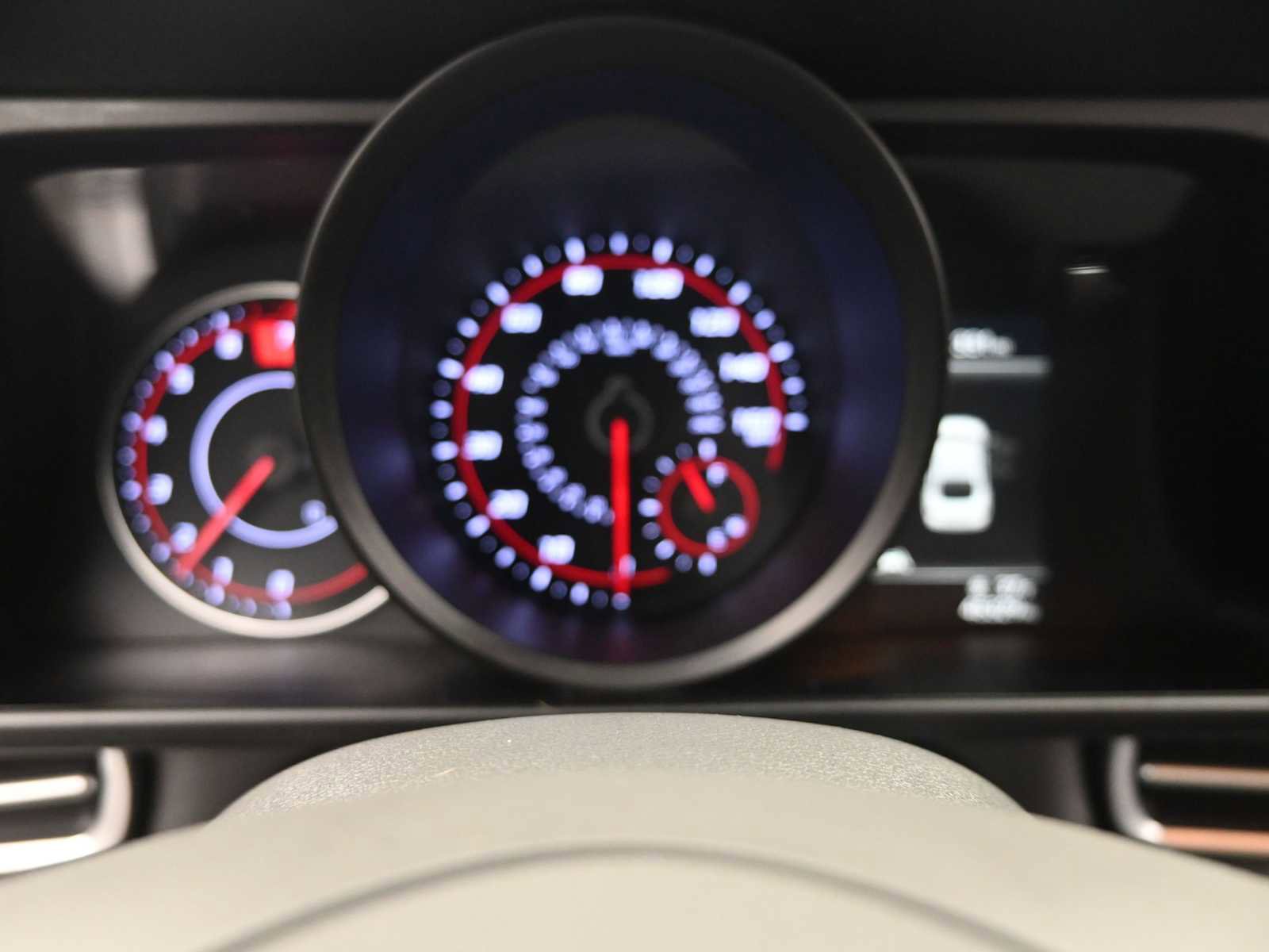 Used 2023 Hyundai Elantra SEL image 16