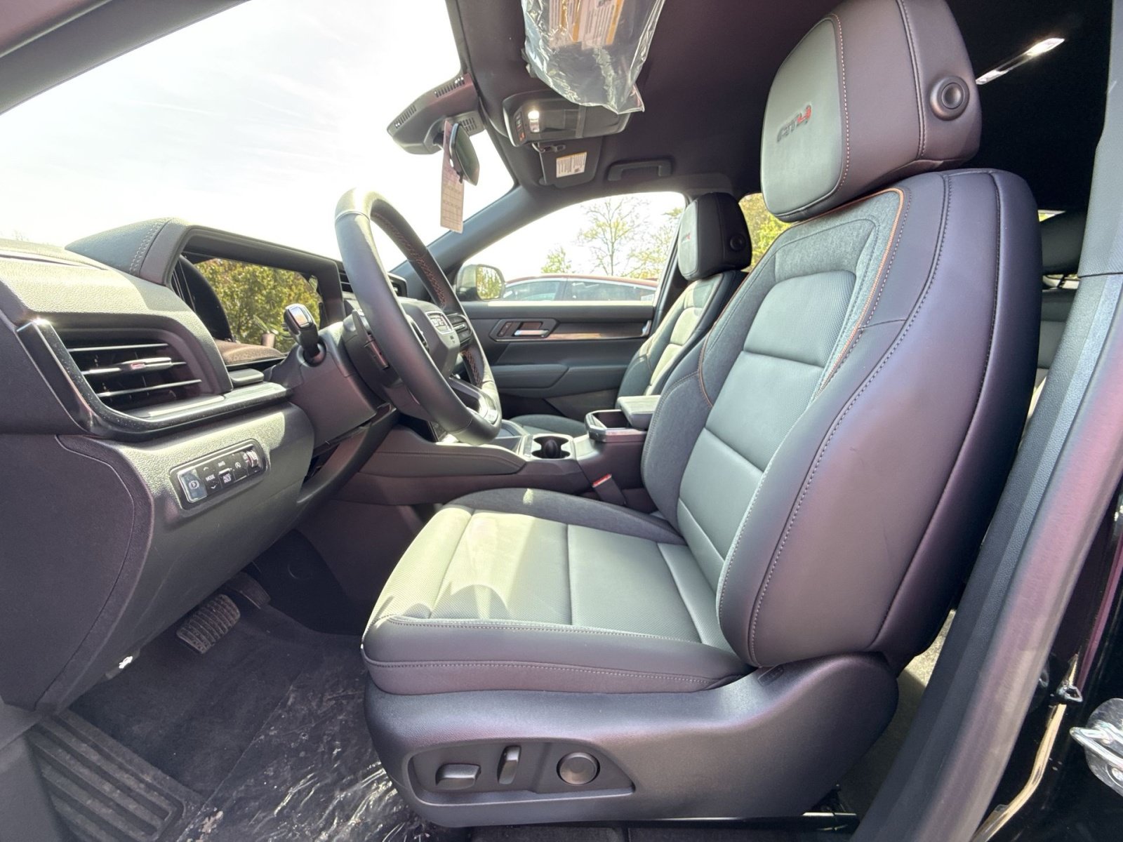New 2026 GMC Terrain AT4 AWD/4WD image 13