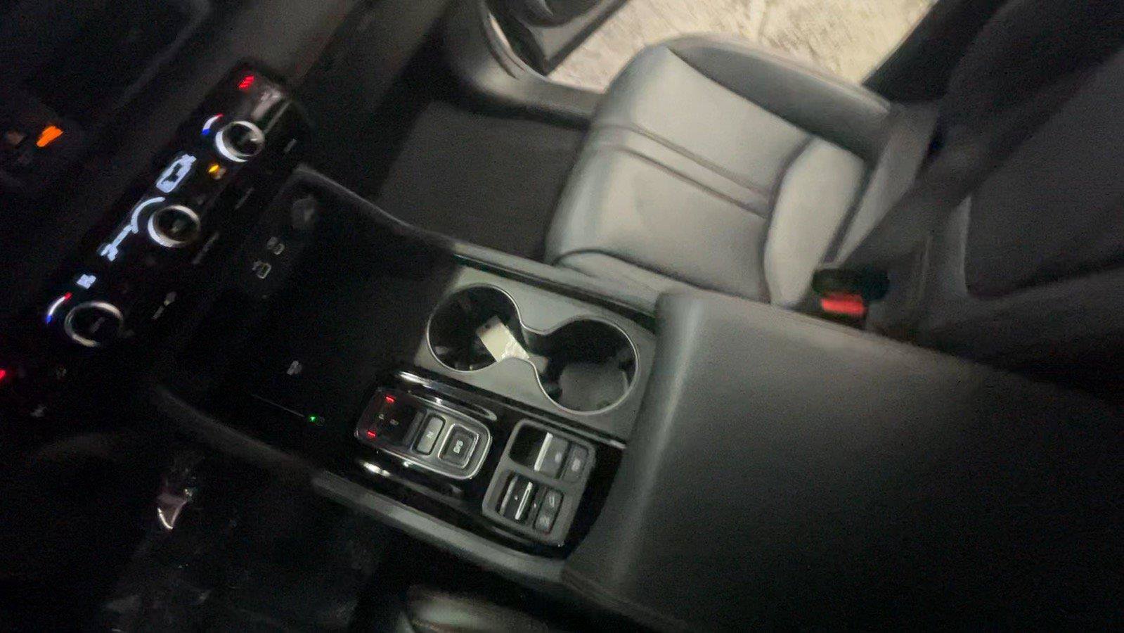 Certified 2025 Honda Pilot TrailSport image 36