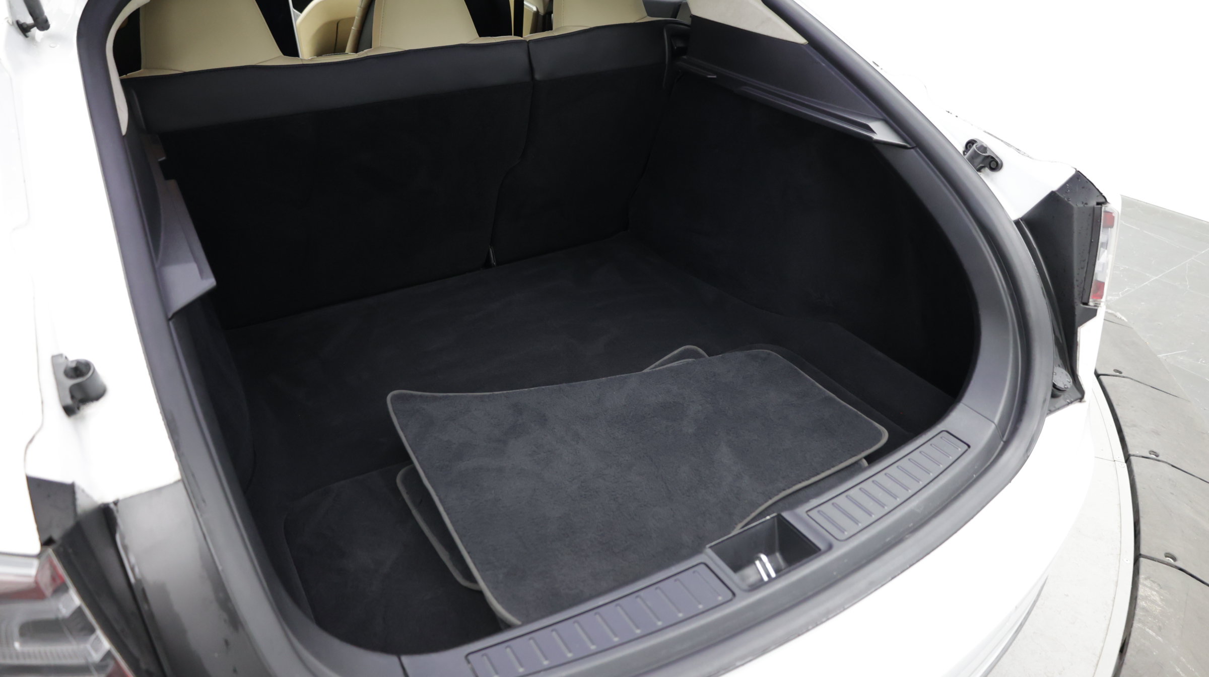 Used 2016 Tesla Model S 70 RWD image 27