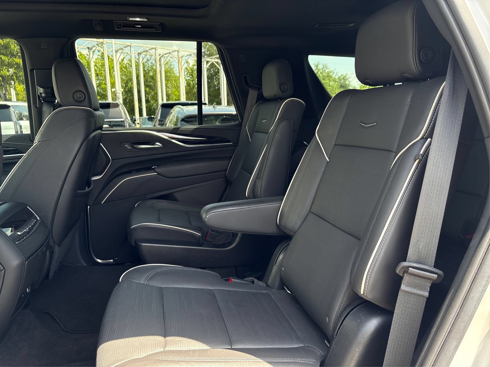 Certified 2022 Cadillac Escalade Sport w/ Touring Package AWD/4WD image 12