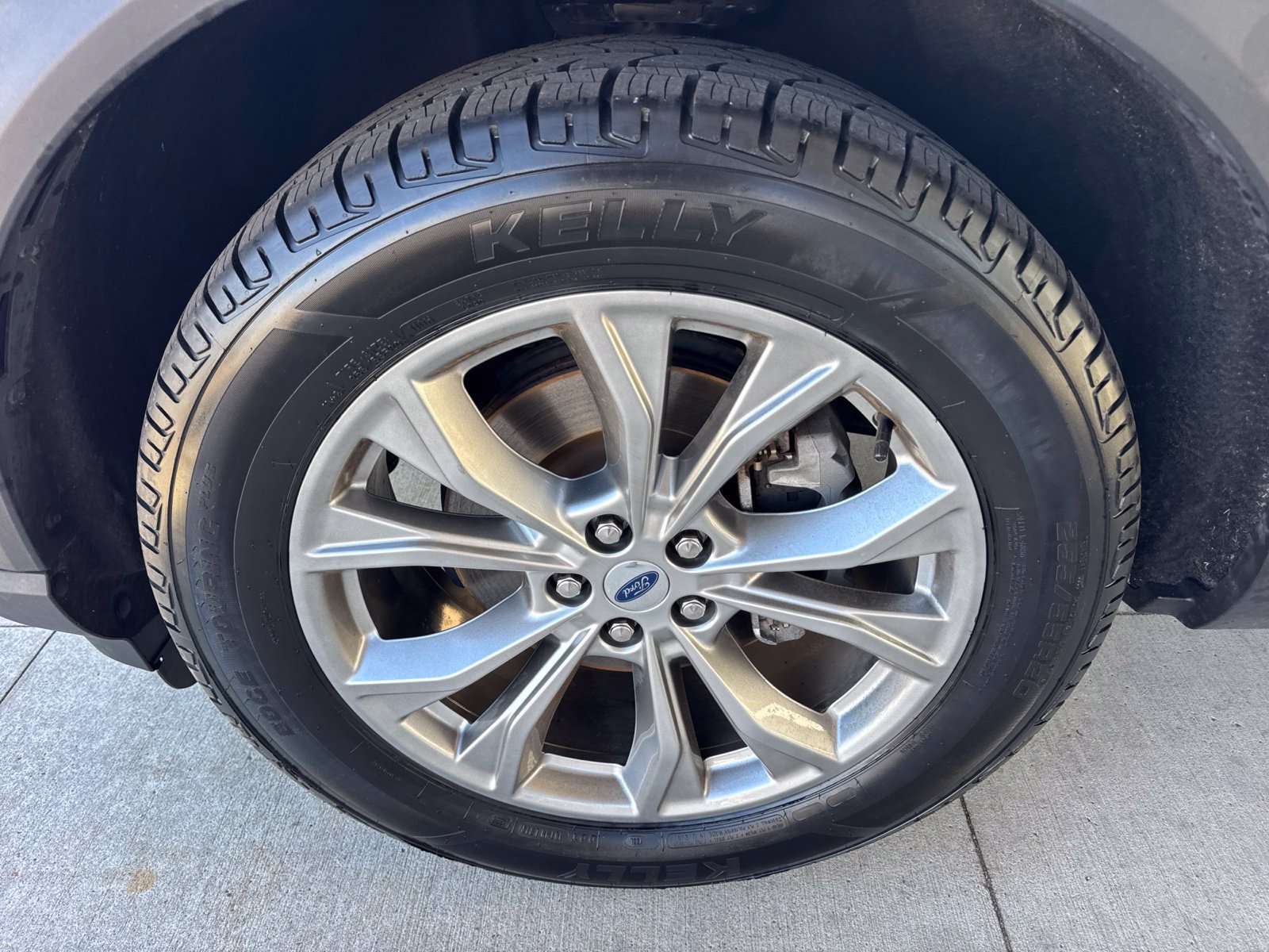 Certified 2023 Ford Explorer XLT w/ Equipment Group 202A AWD/4WD image 19