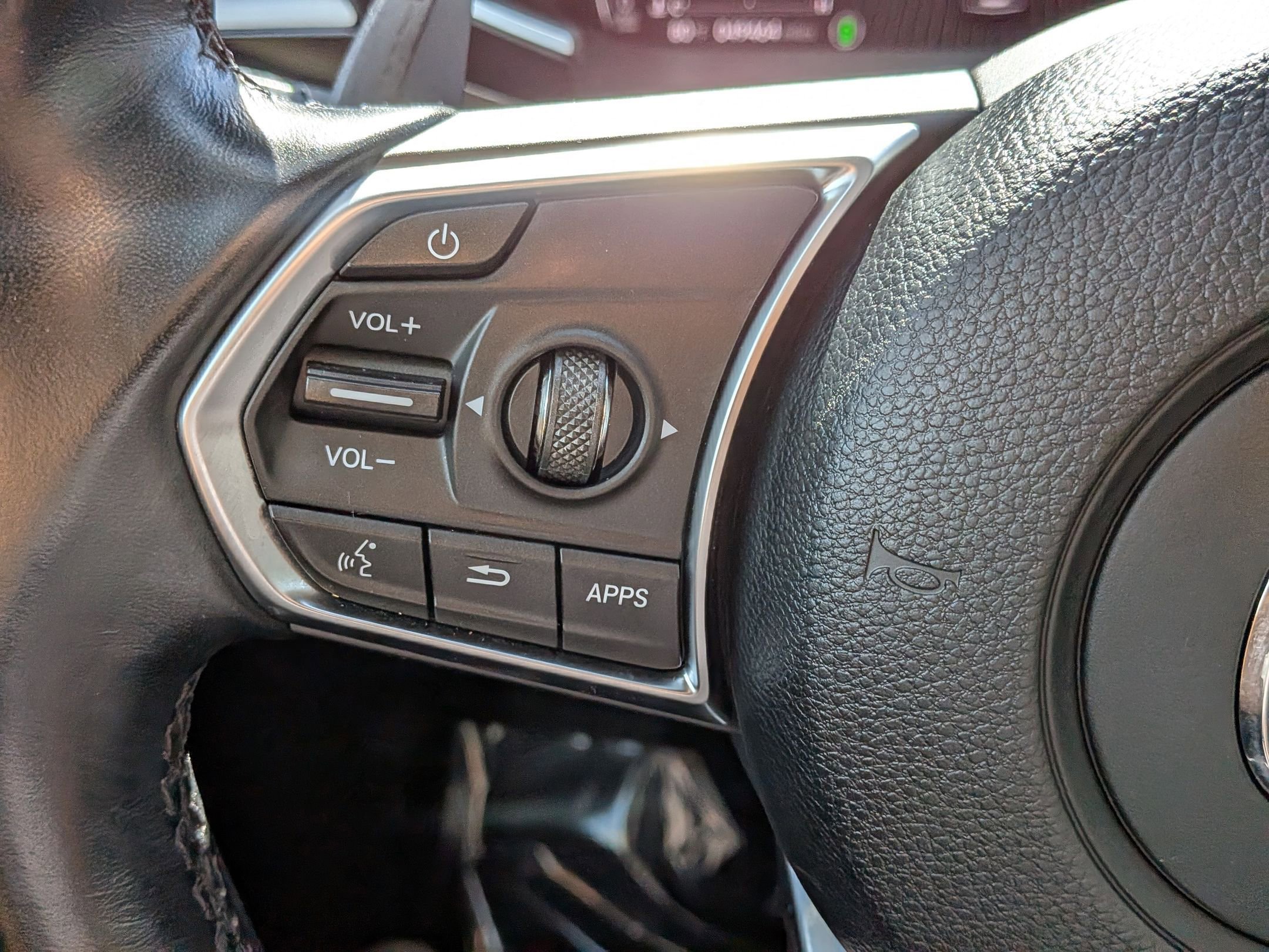 Used 2023 Acura MDX SH-AWD image 14