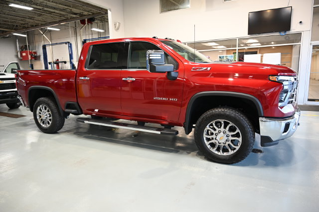 New 2026 Chevrolet Silverado 2500 LTZ w/ LTZ Premium Package AWD/4WD image 4
