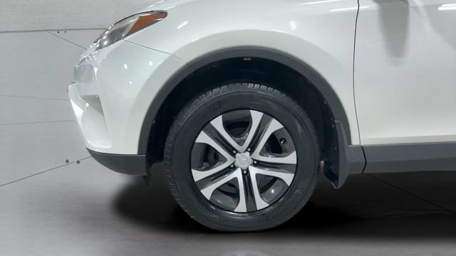 Used 2016 Toyota RAV4 LE AWD/4WD image 23