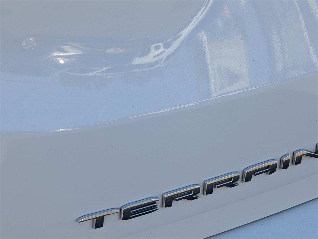 Used 2024 GMC Terrain SLT image 6