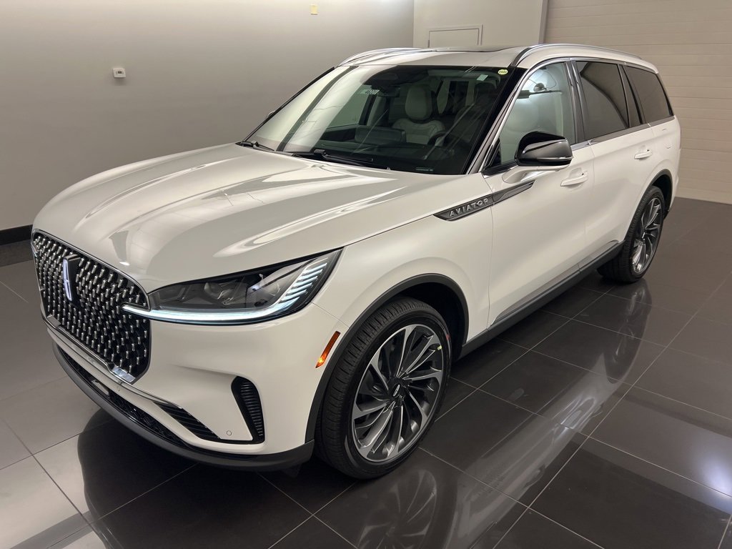 New 2026 Lincoln Aviator Reserve image 3