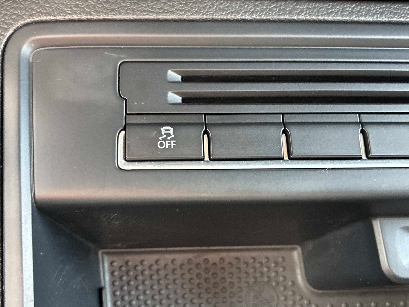 Used 2017 Volkswagen Tiguan S AWD/4WD image 31