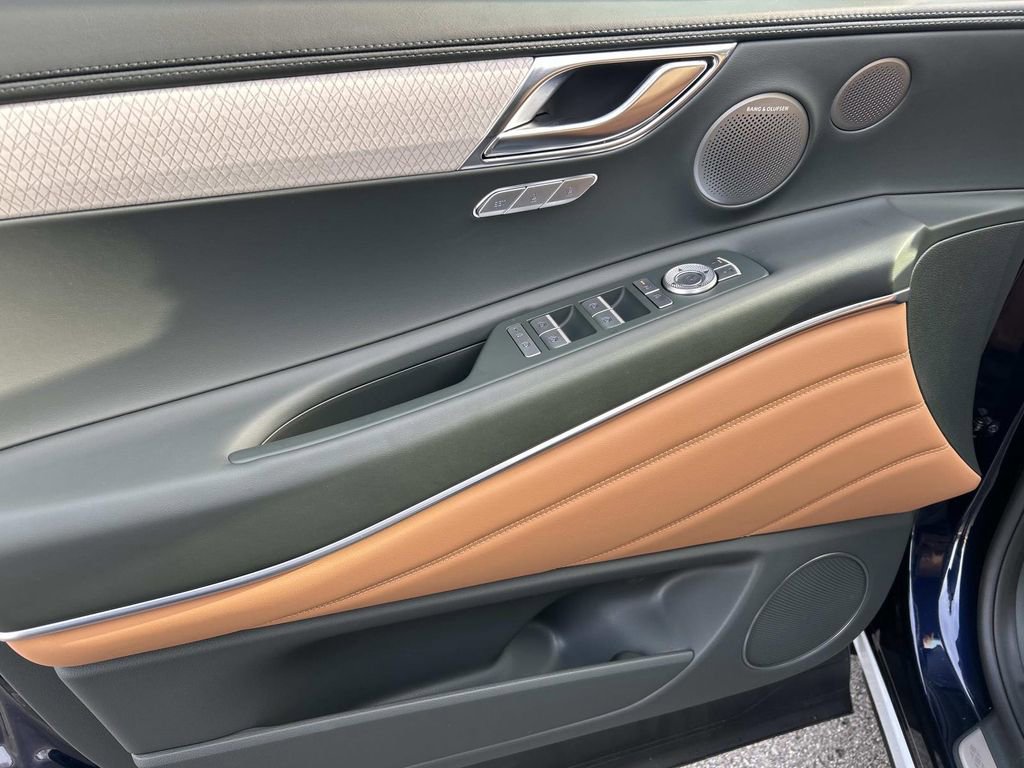 New 2026 Genesis GV80 2.5T Advanced image 17