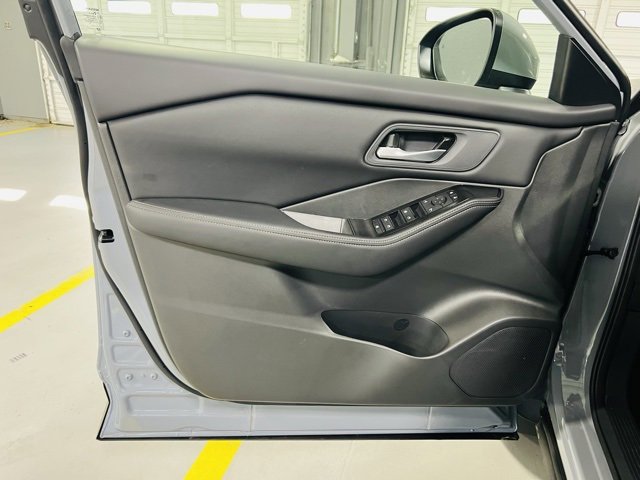 New 2026 Nissan Rogue SV image 18