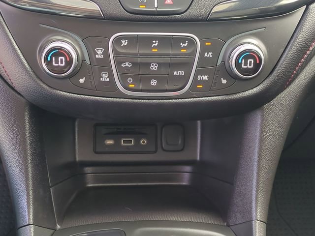 Used 2022 Chevrolet Equinox RS w/ RS Leather Package FWD image 19