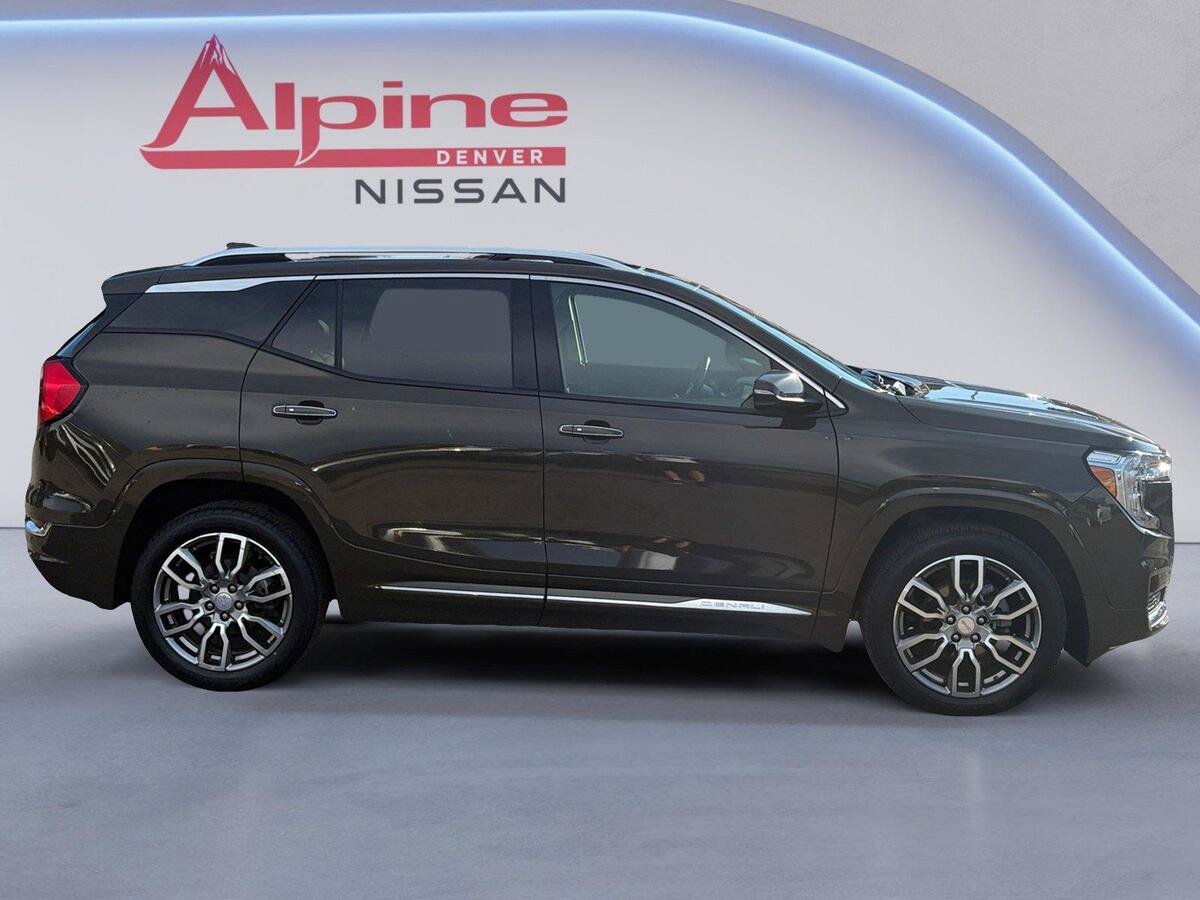 Used 2023 GMC Terrain Denali w/ LPO, Floor Liner Package AWD/4WD image 6