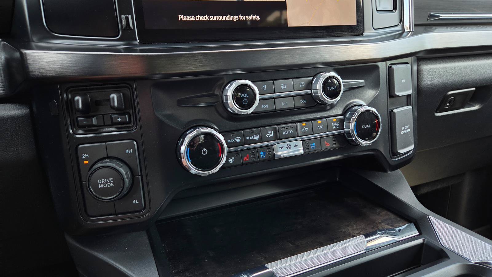 Used 2024 Ford F350 Lariat w/ Chrome Package AWD/4WD image 48