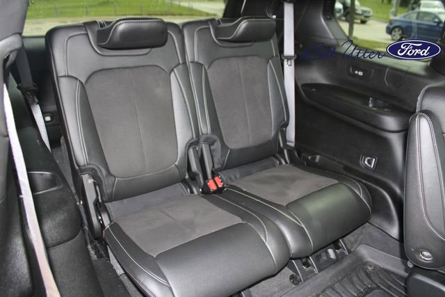 Used 2024 Jeep Grand Cherokee L Laredo AWD/4WD image 13
