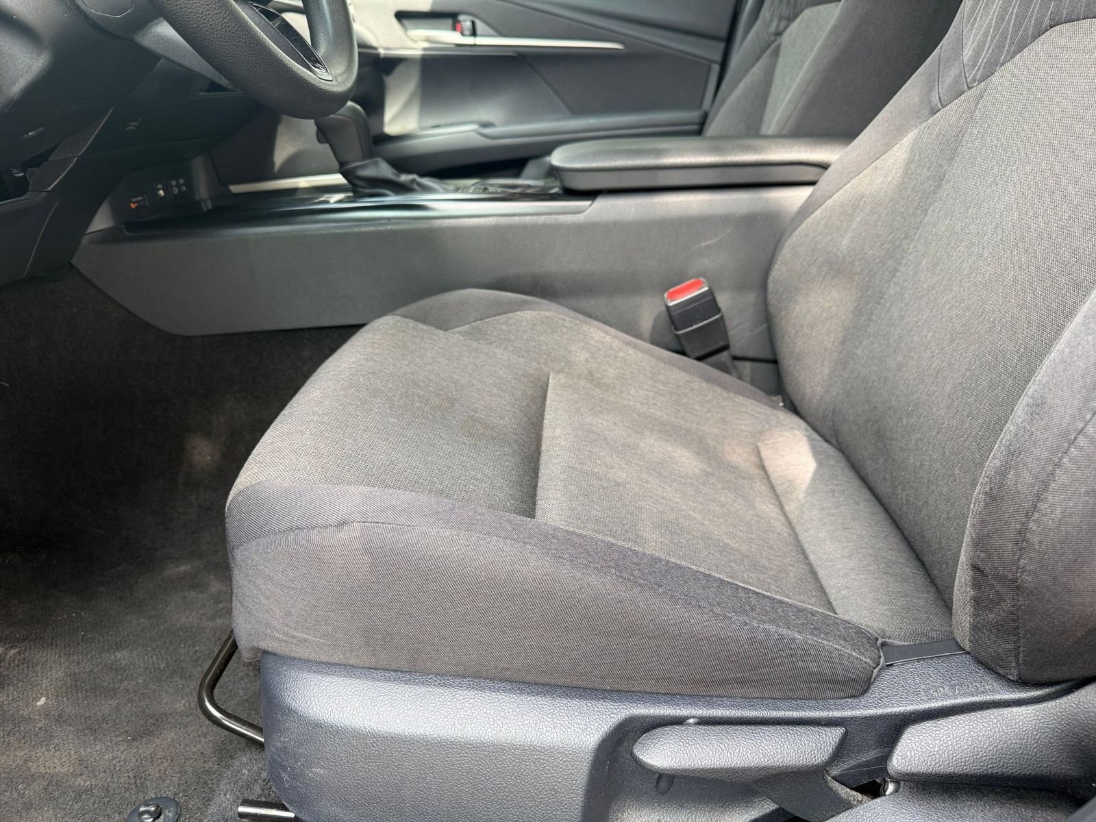 Used 2025 Toyota Camry LE FWD image 23