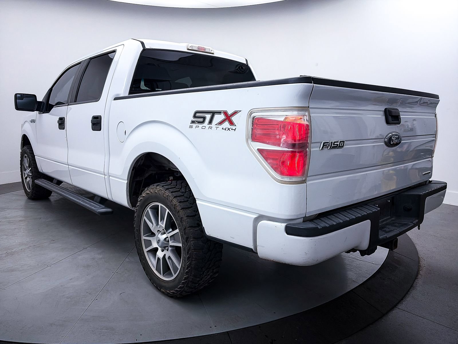 Used 2014 Ford F150 STX w/ Equipment Group 201A Mid image 6
