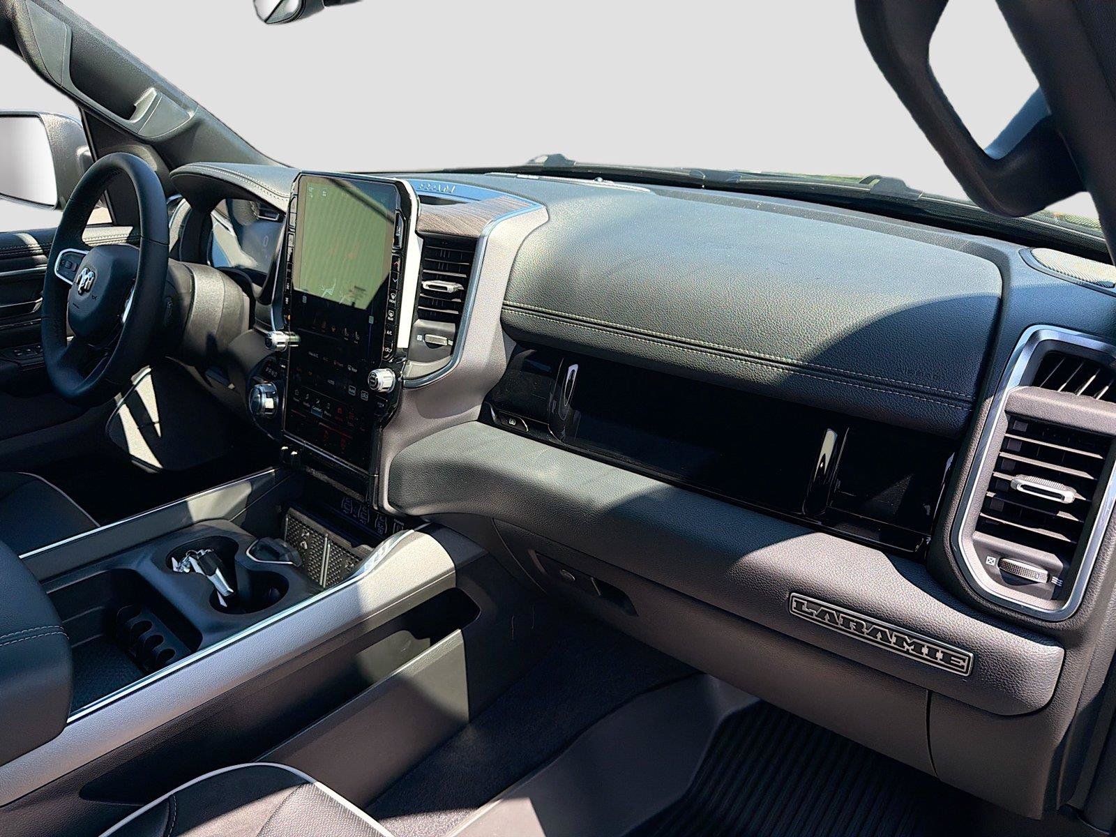 New 2026 RAM 1500 Laramie AWD/4WD image 31