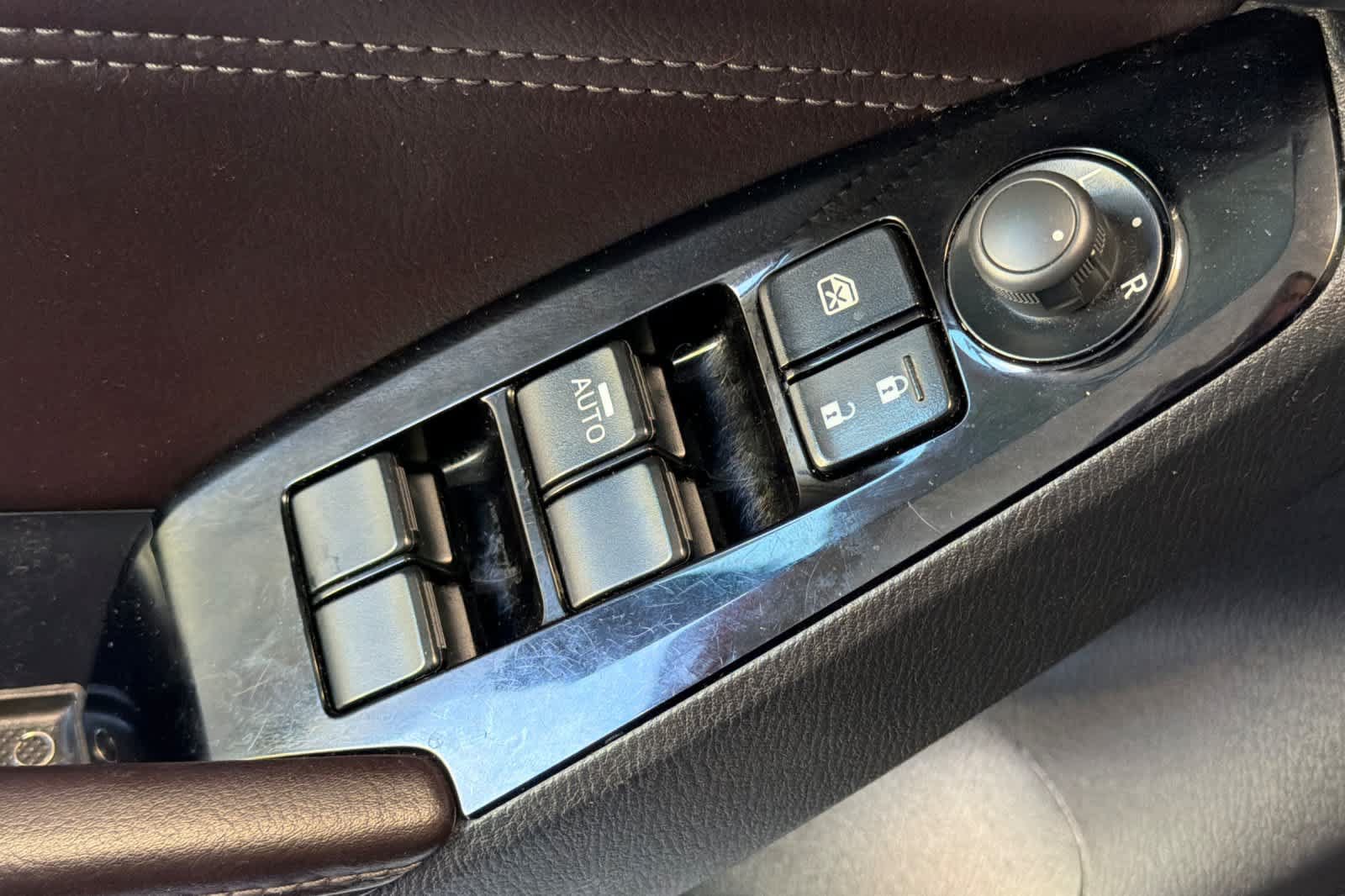 Used 2018 MAZDA MAZDA3 Touring FWD image 13
