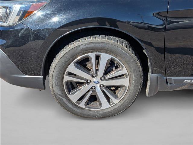 Used 2018 Subaru Outback 2.5i Limited image 15