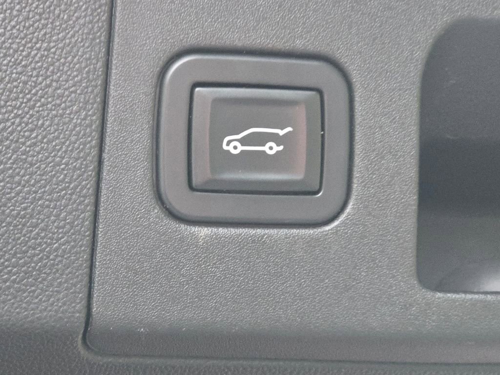 Used 2018 Cadillac XT5 FWD image 20