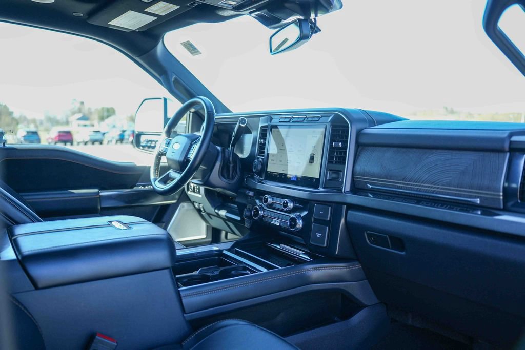 Used 2023 Ford F450 Platinum w/ FX4 Off-Road Package AWD/4WD image 13