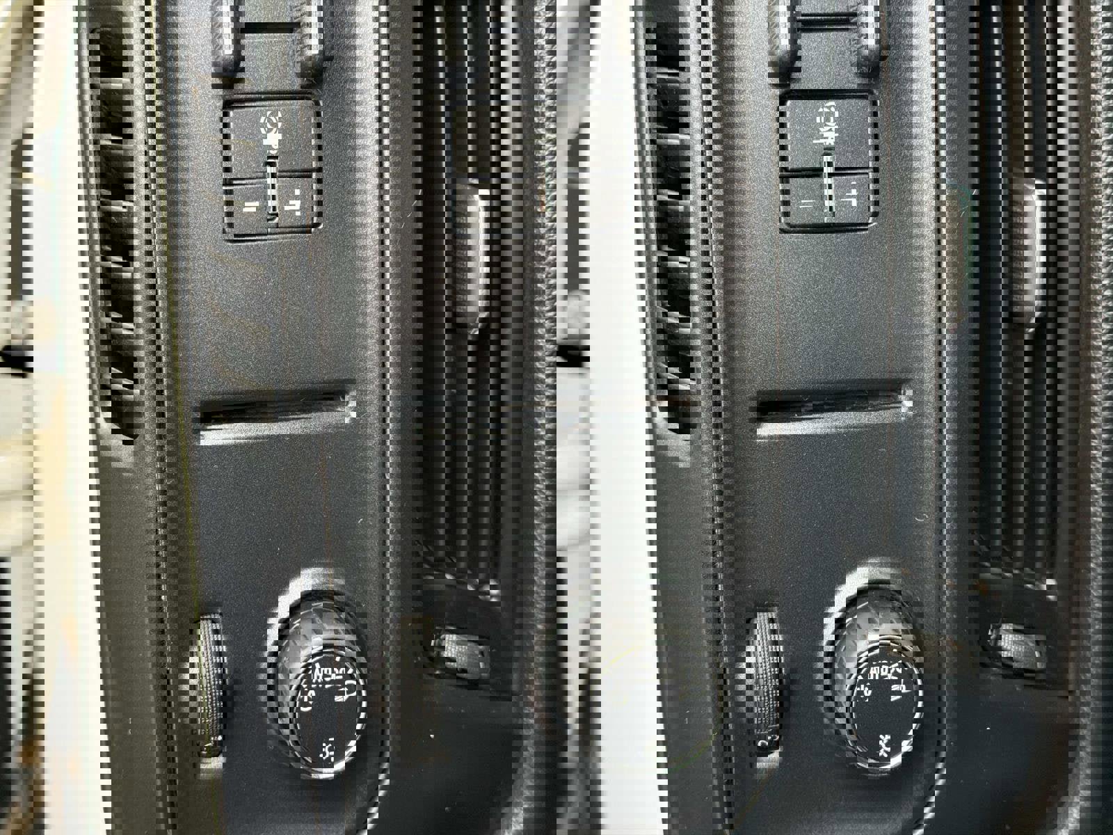 Used 2016 GMC Sierra 2500 2WD Crew Cab image 6