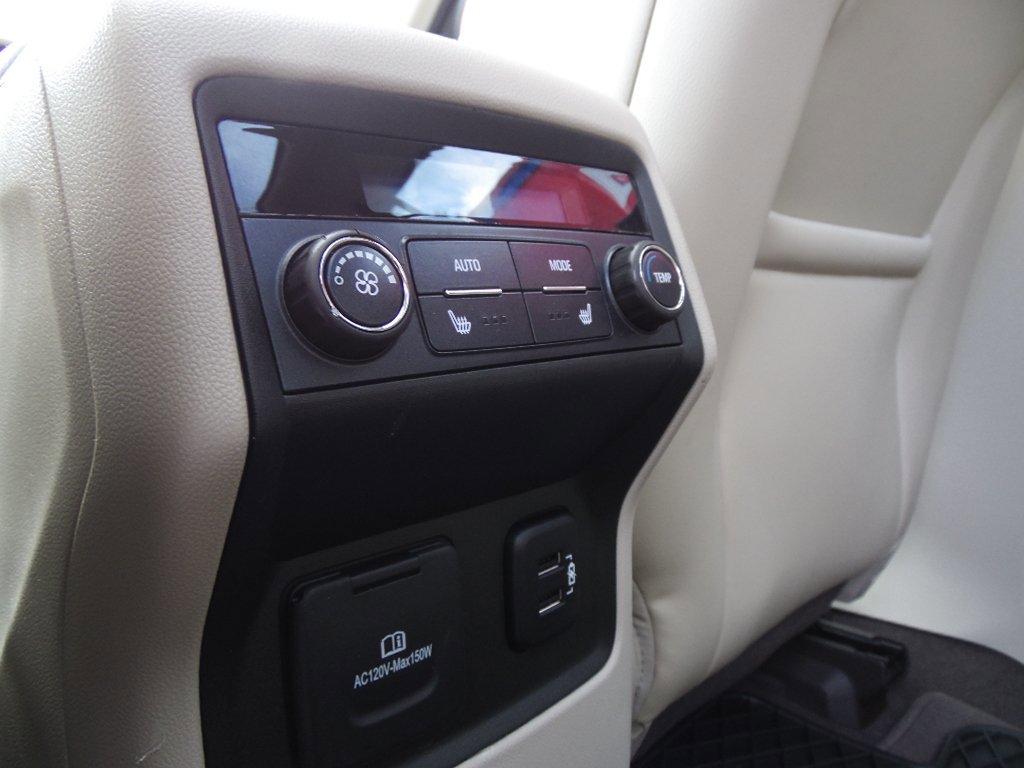 Used 2017 GMC Acadia Denali w/ Technology Package image 8