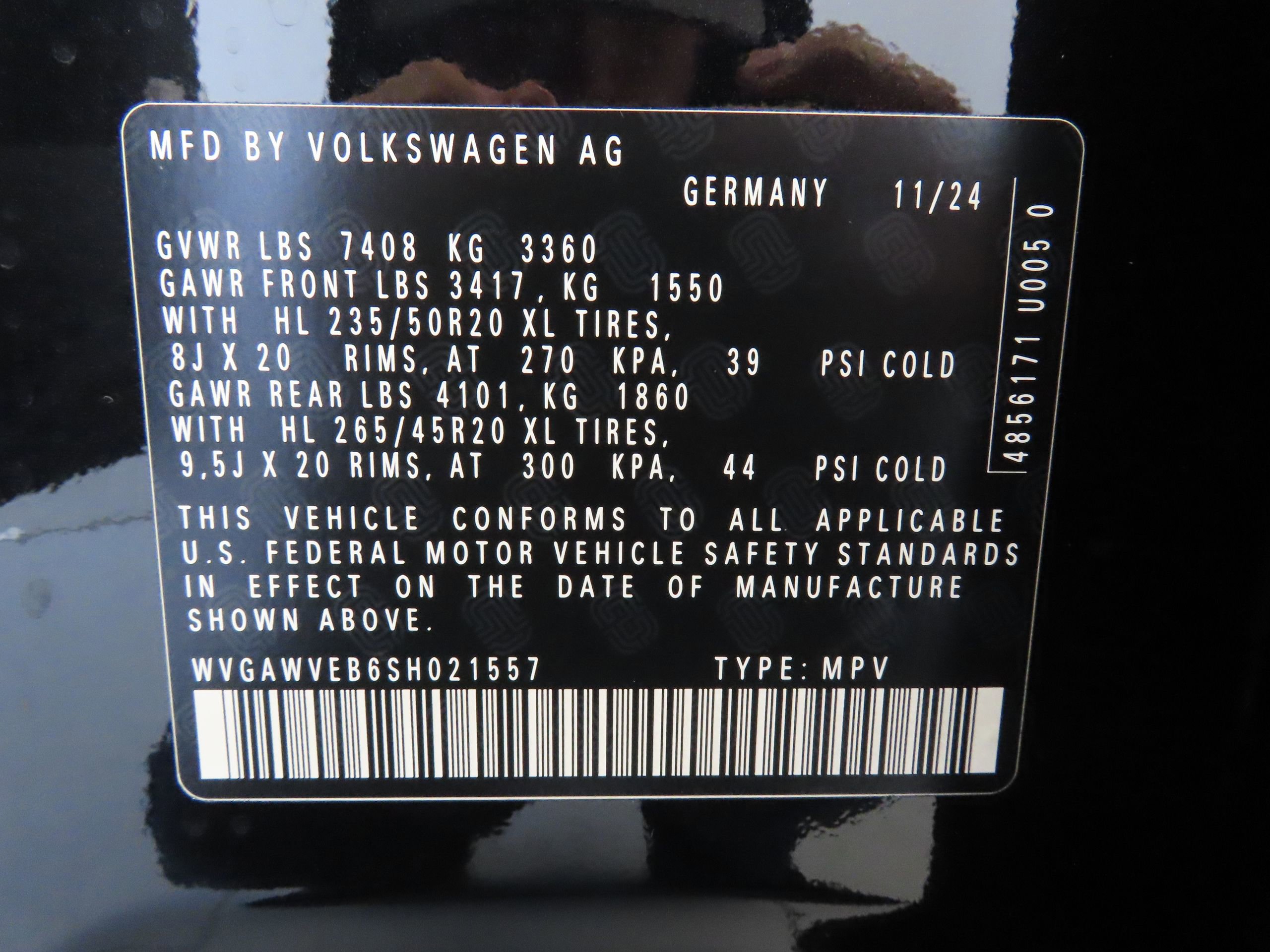 New 2025 Volkswagen ID. Buzz Pro S image 30