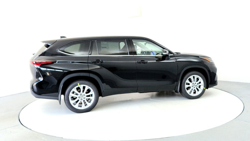 New 2026 Toyota Highlander Limited AWD/4WD image 6