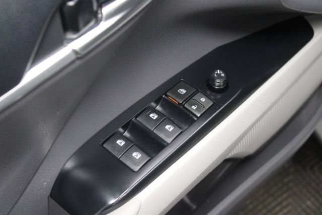 Used 2018 Toyota Camry LE FWD image 9