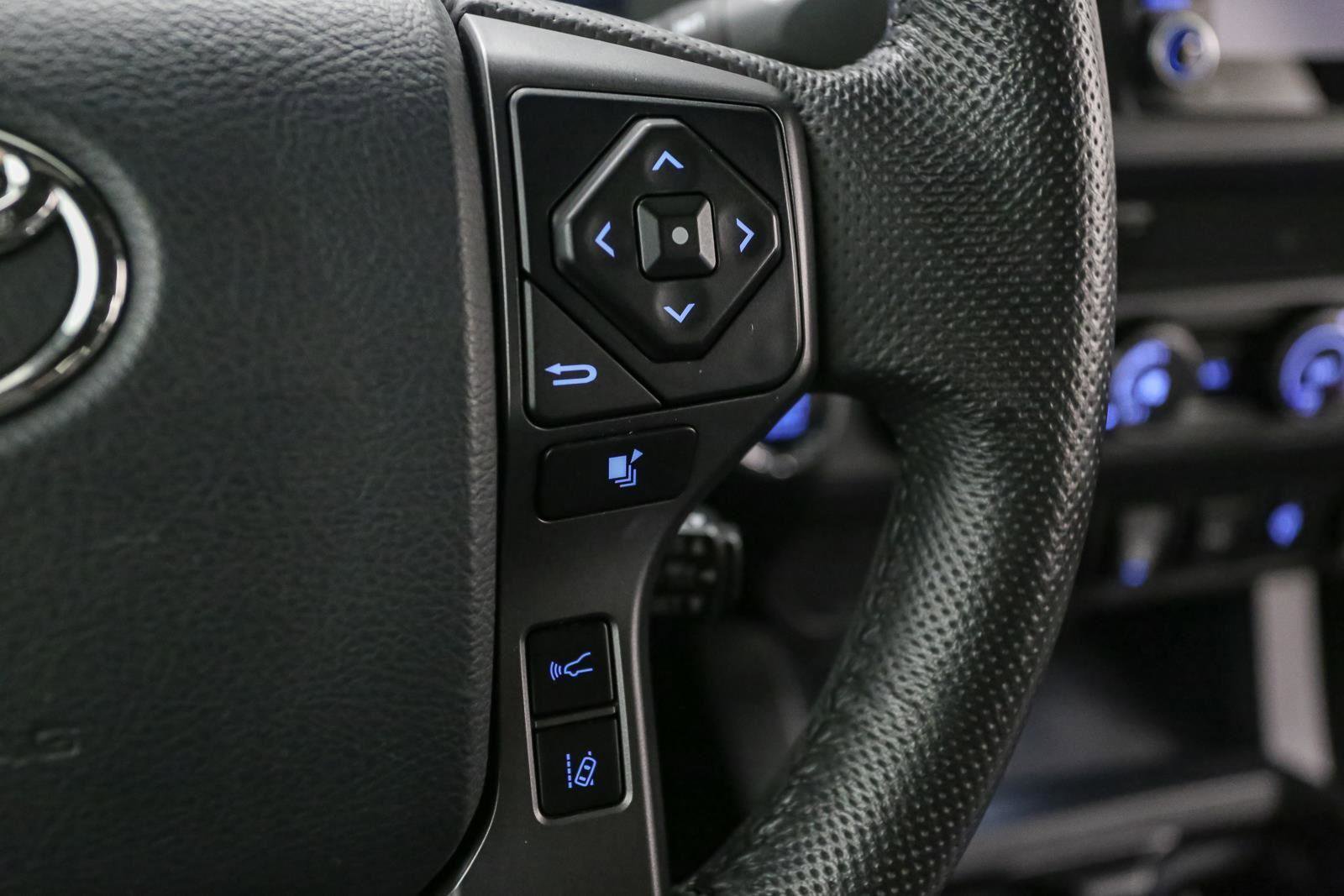 Used 2020 Toyota Tacoma TRD Sport image 33