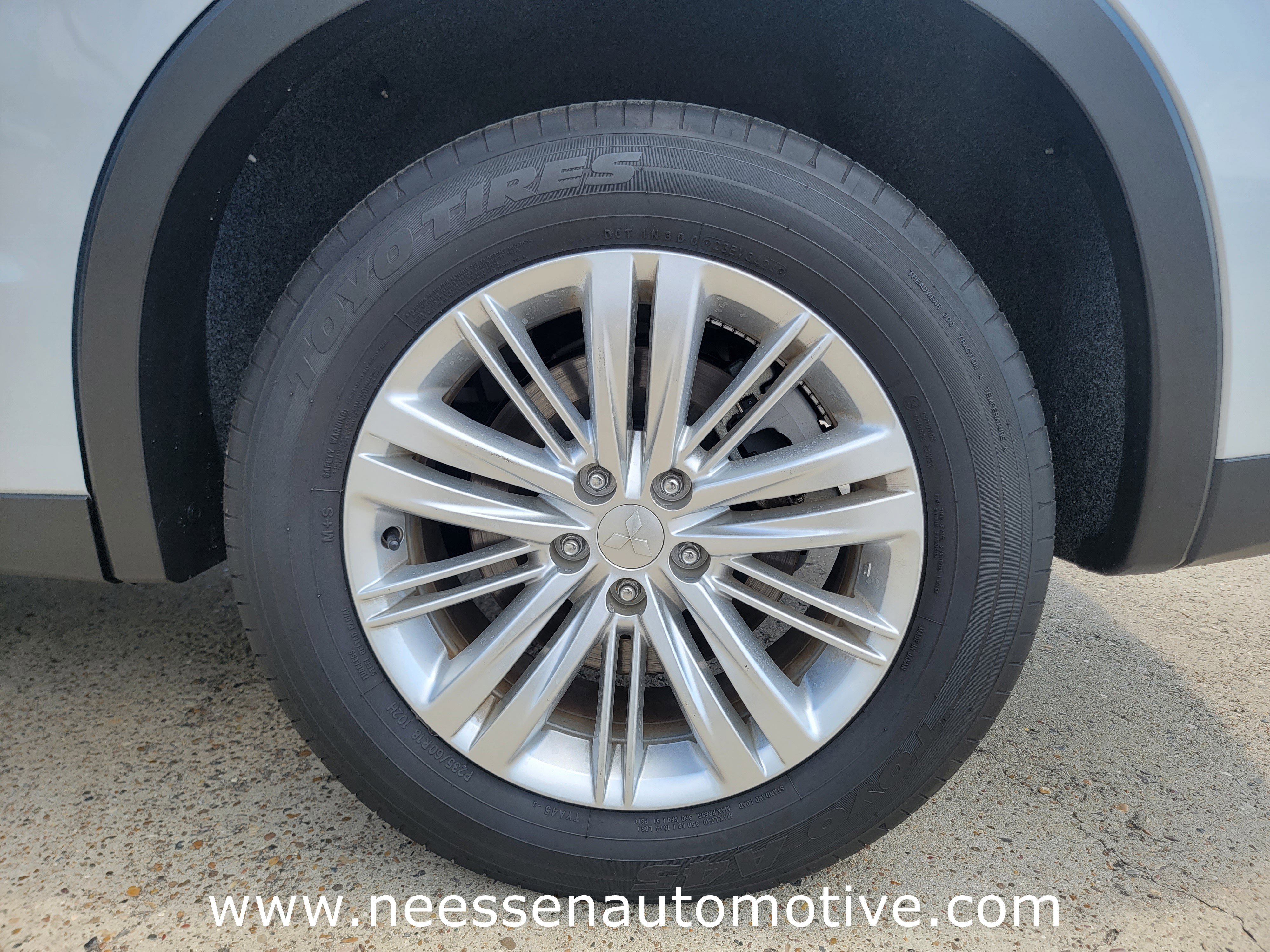 Used 2024 Mitsubishi Outlander ES image 29