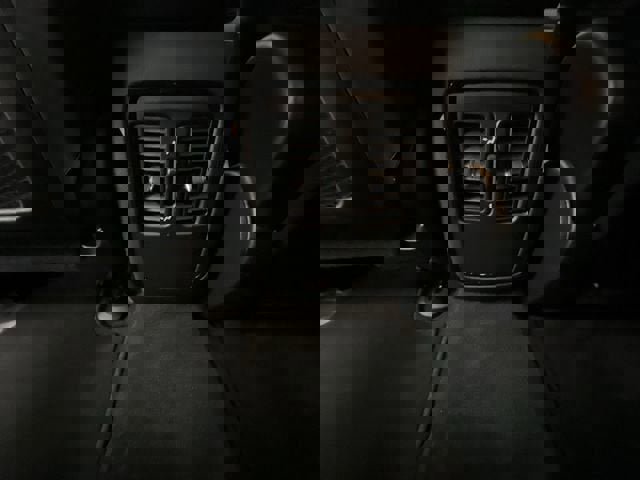 Used 2021 Dodge Durango SXT image 21