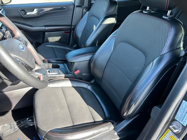 Certified 2023 Ford Escape ST-Line AWD/4WD image 13