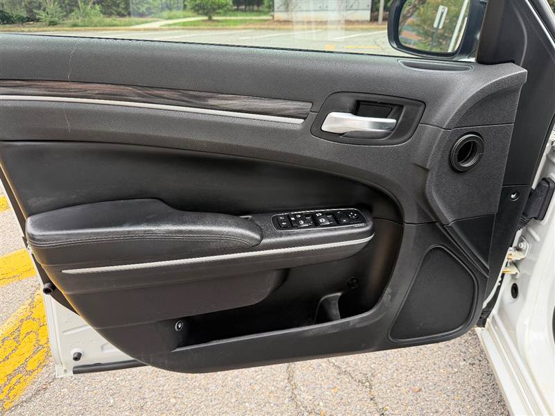 Used 2019 Chrysler 300 Touring w/ Sport Appearance Package RWD image 38