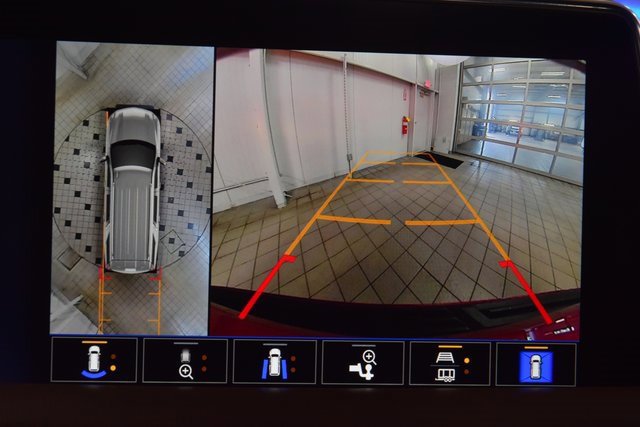 Used 2023 Chevrolet Suburban High Country image 51