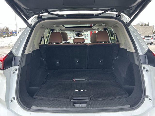 Used 2024 Nissan Rogue Platinum image 28