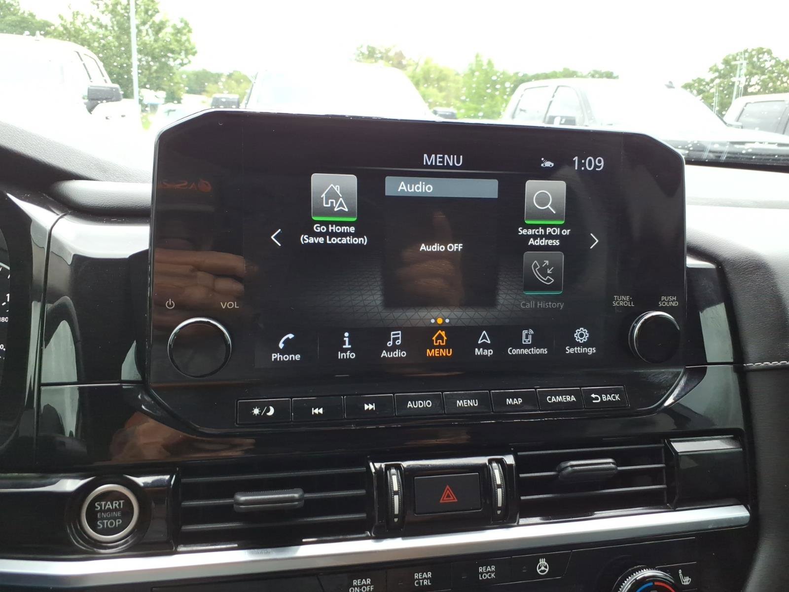 Used 2022 Nissan Pathfinder SL FWD image 16