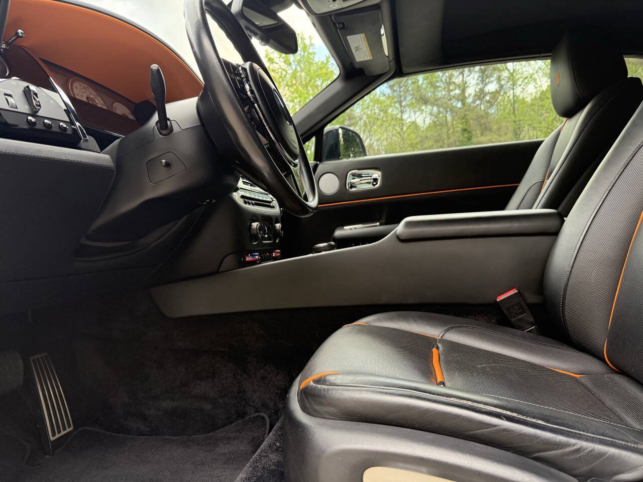 Used 2018 Rolls-Royce Dawn RWD image 53